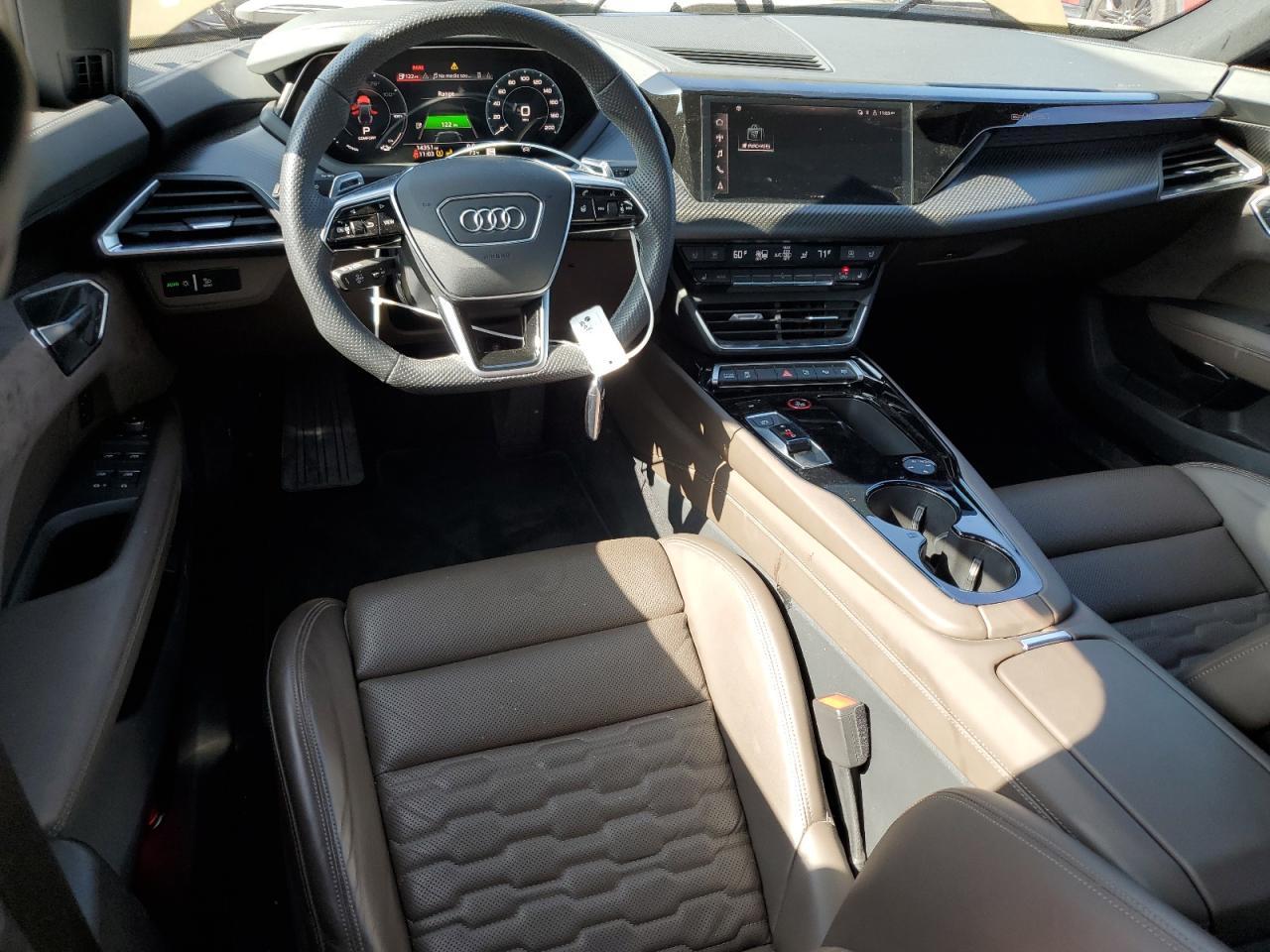 2023 AUDI e-tron GT