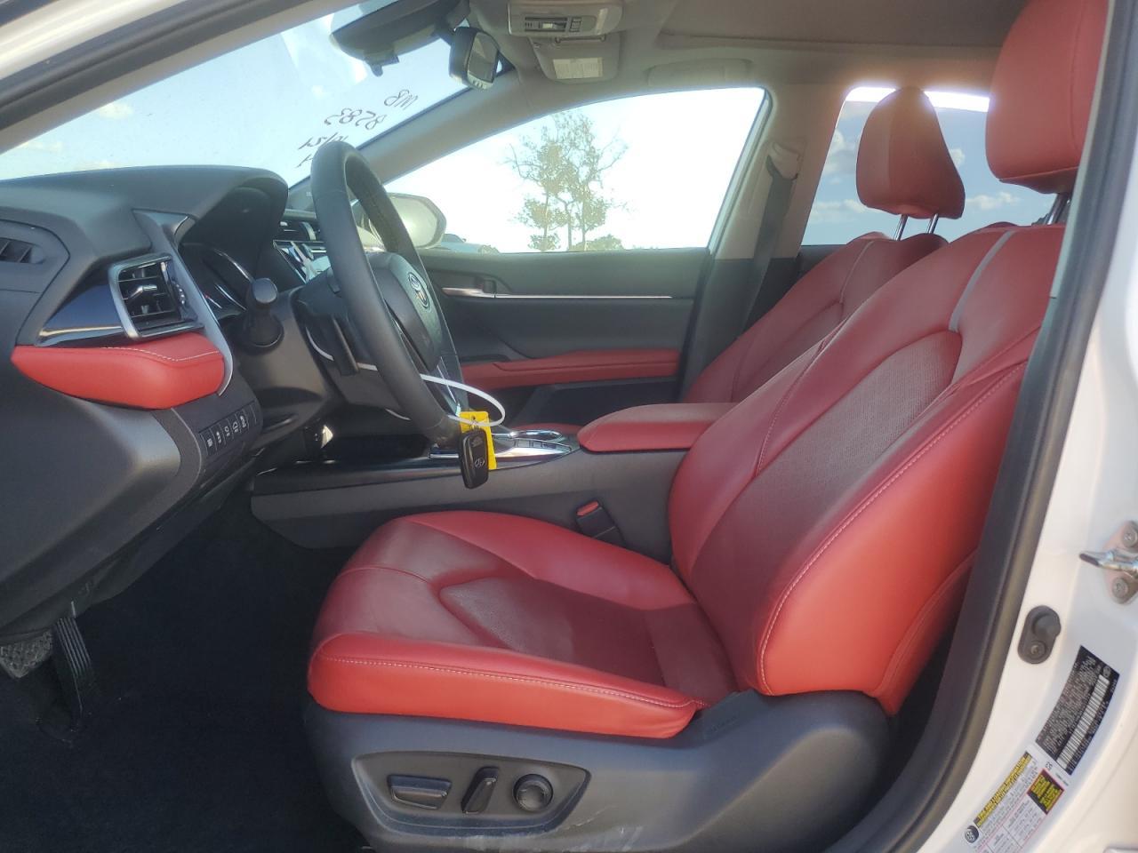 2019 TOYOTA CAMRY