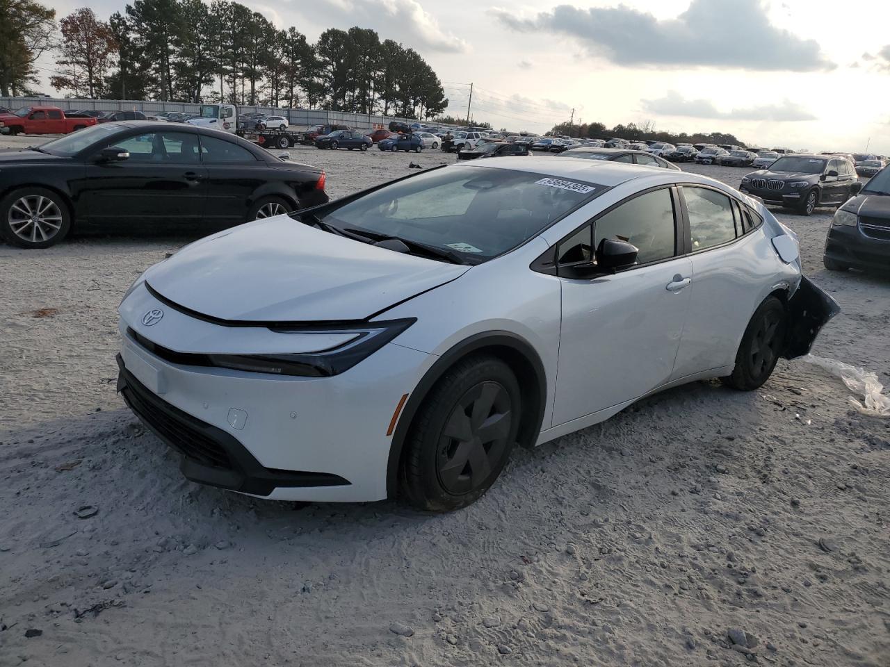 2024 TOYOTA PRIUS
