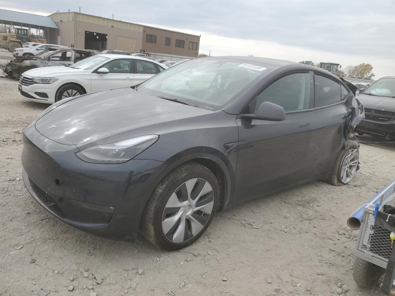 2024 TESLA MODEL Y