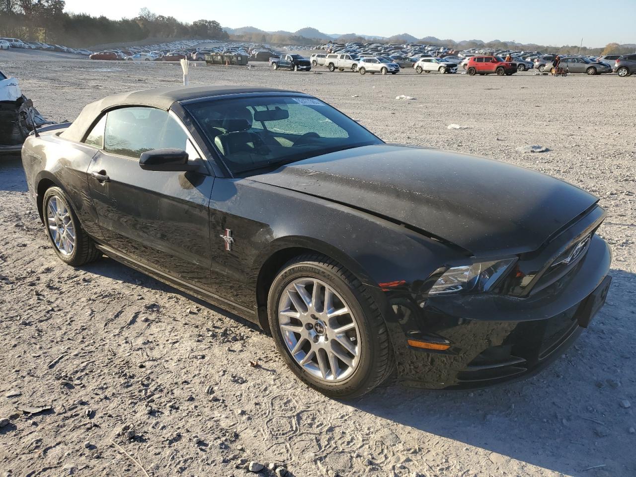 2013 FORD MUSTANG