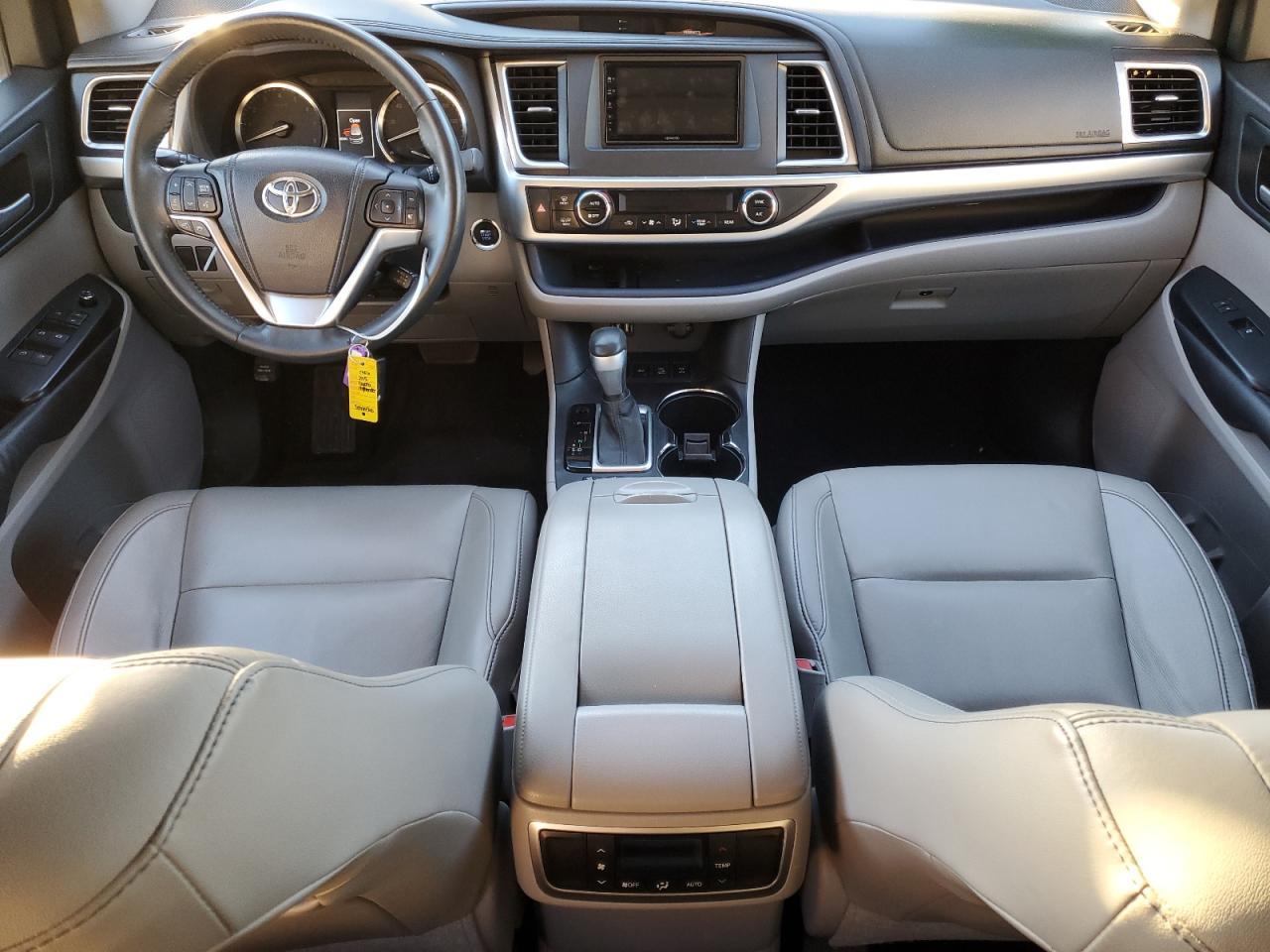 2015 TOYOTA HIGHLANDER