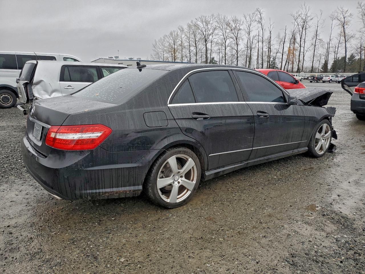 2011 MERCEDES-BENZ E-Class