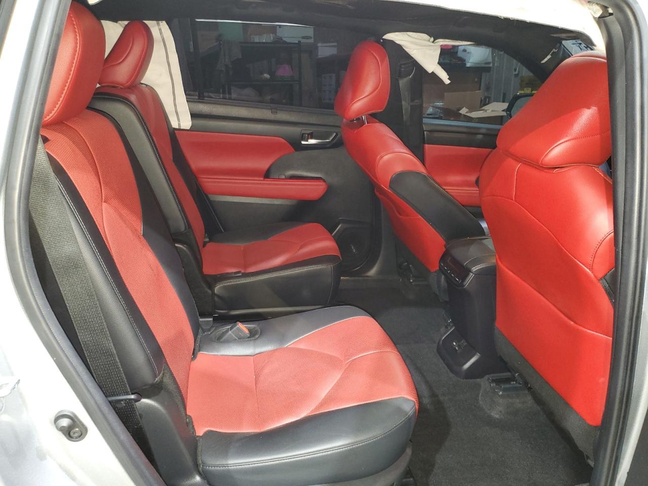 2024 TOYOTA HIGHLANDER