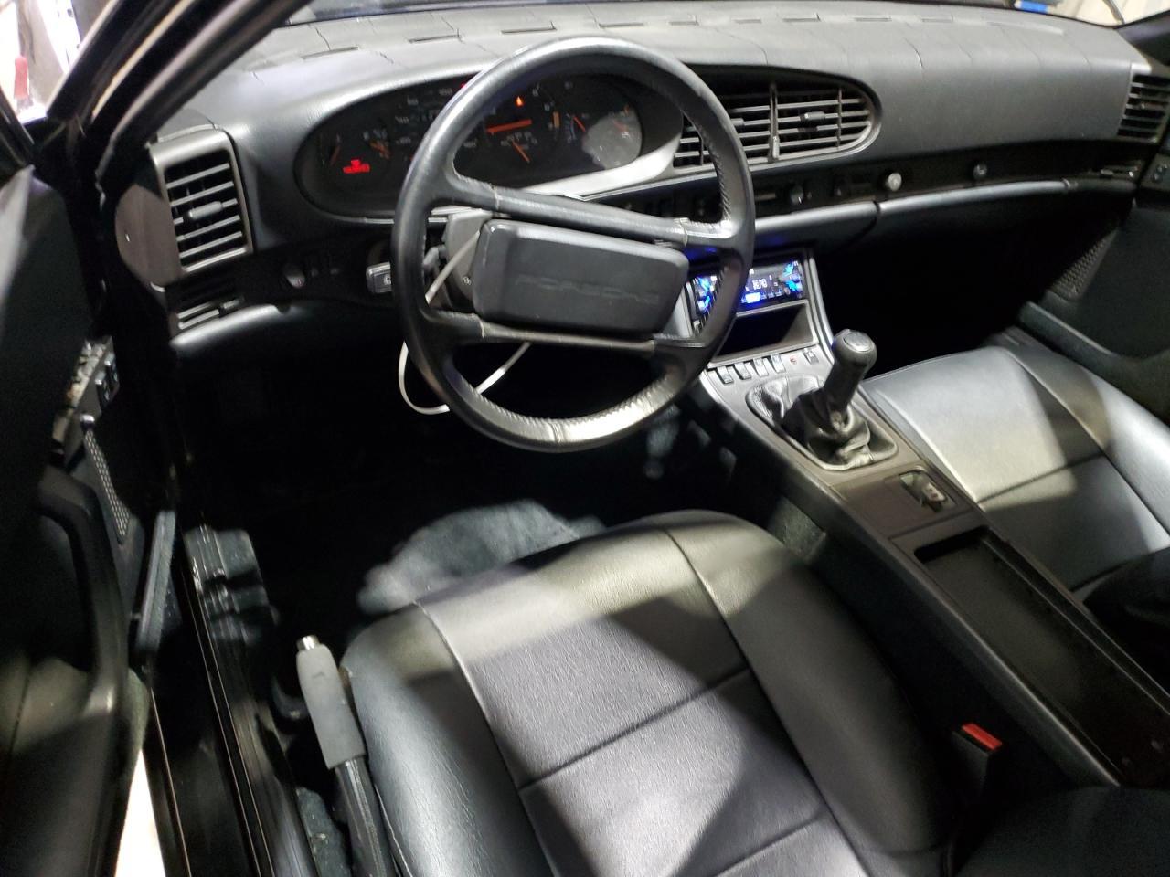 1985 PORSCHE 944