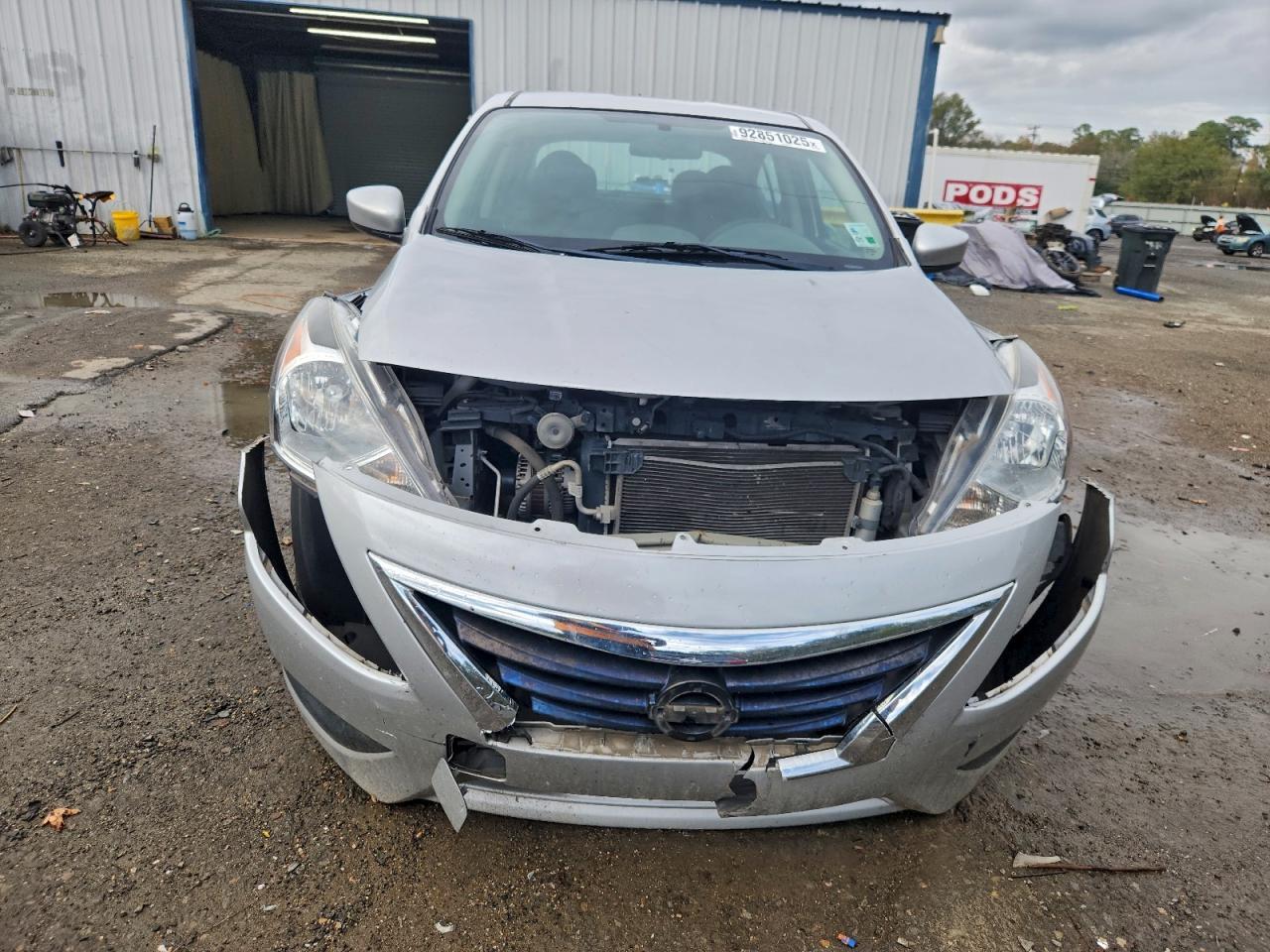 2017 NISSAN VERSA