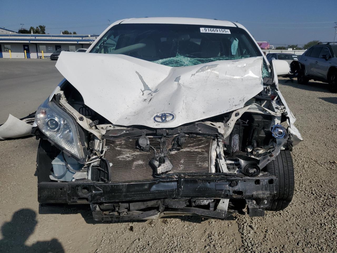 2015 TOYOTA SIENNA