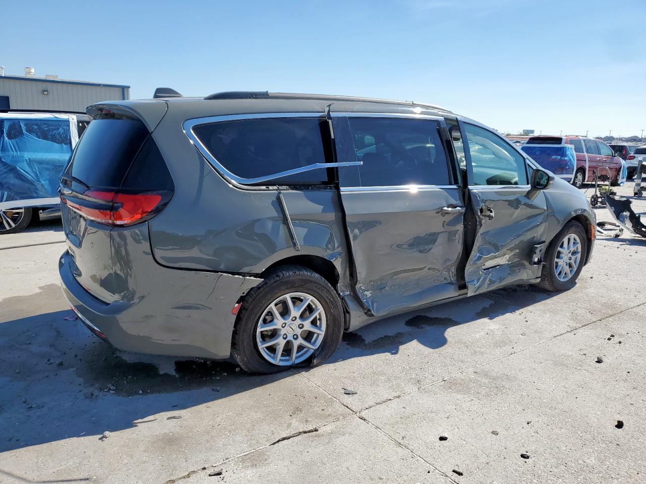 2022 CHRYSLER Pacifica