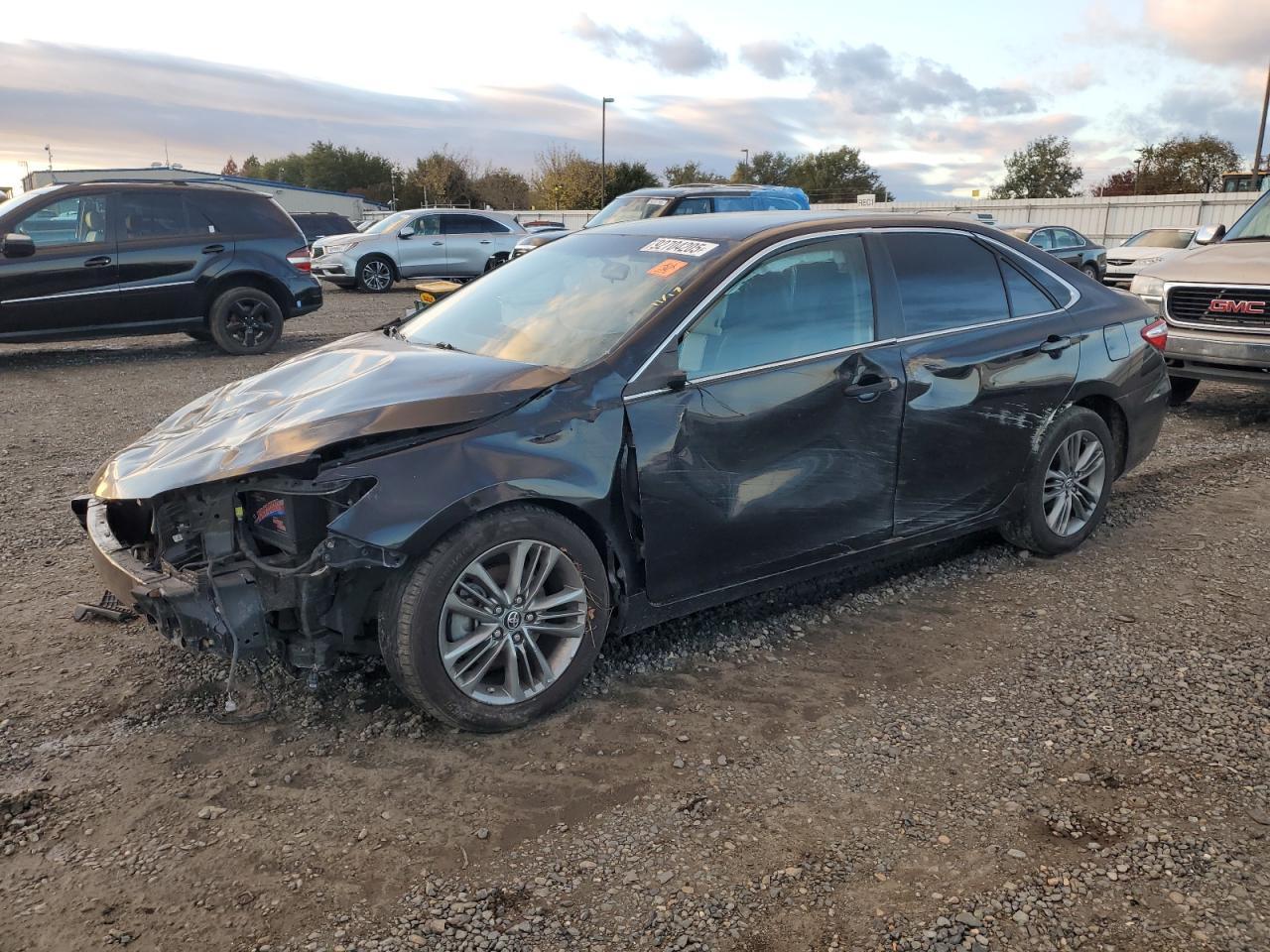 2017 TOYOTA CAMRY