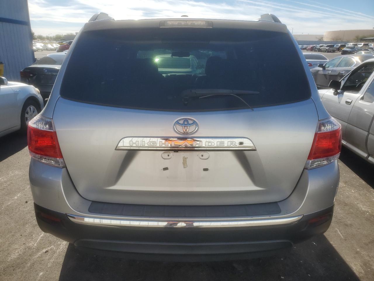 2013 TOYOTA HIGHLANDER