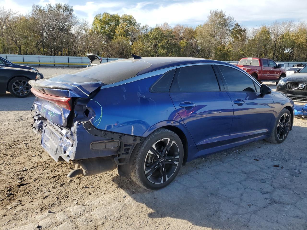 2022 KIA K5