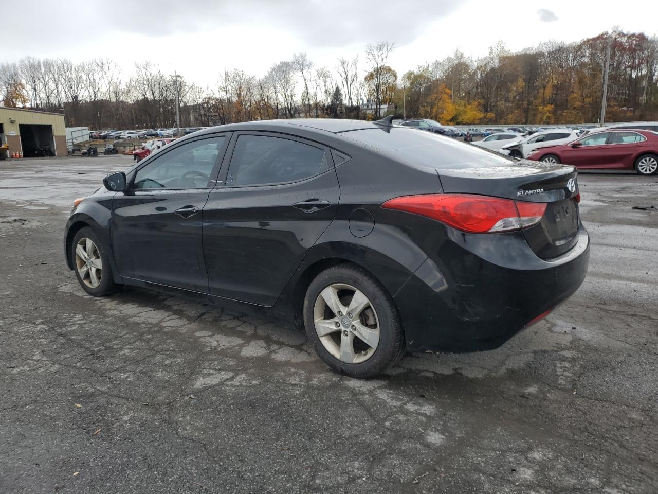 2012 HYUNDAI ELANTRA