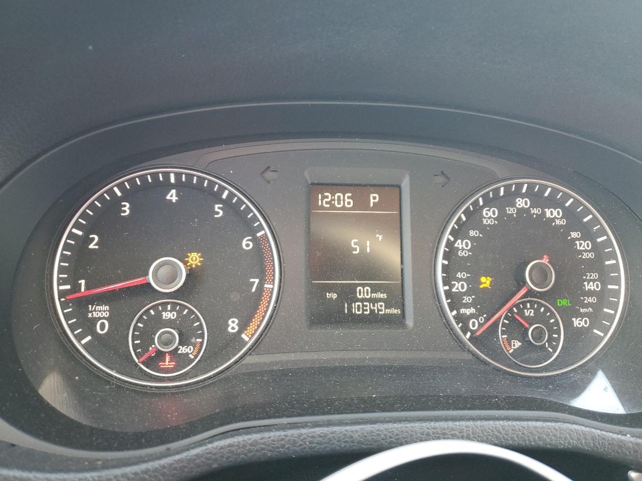 2013 VOLKSWAGEN Passat