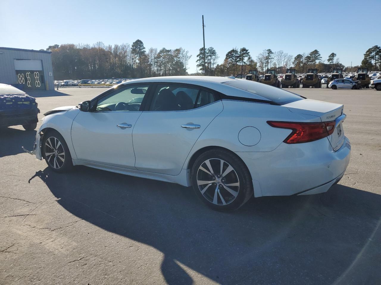 2017 NISSAN Maxima