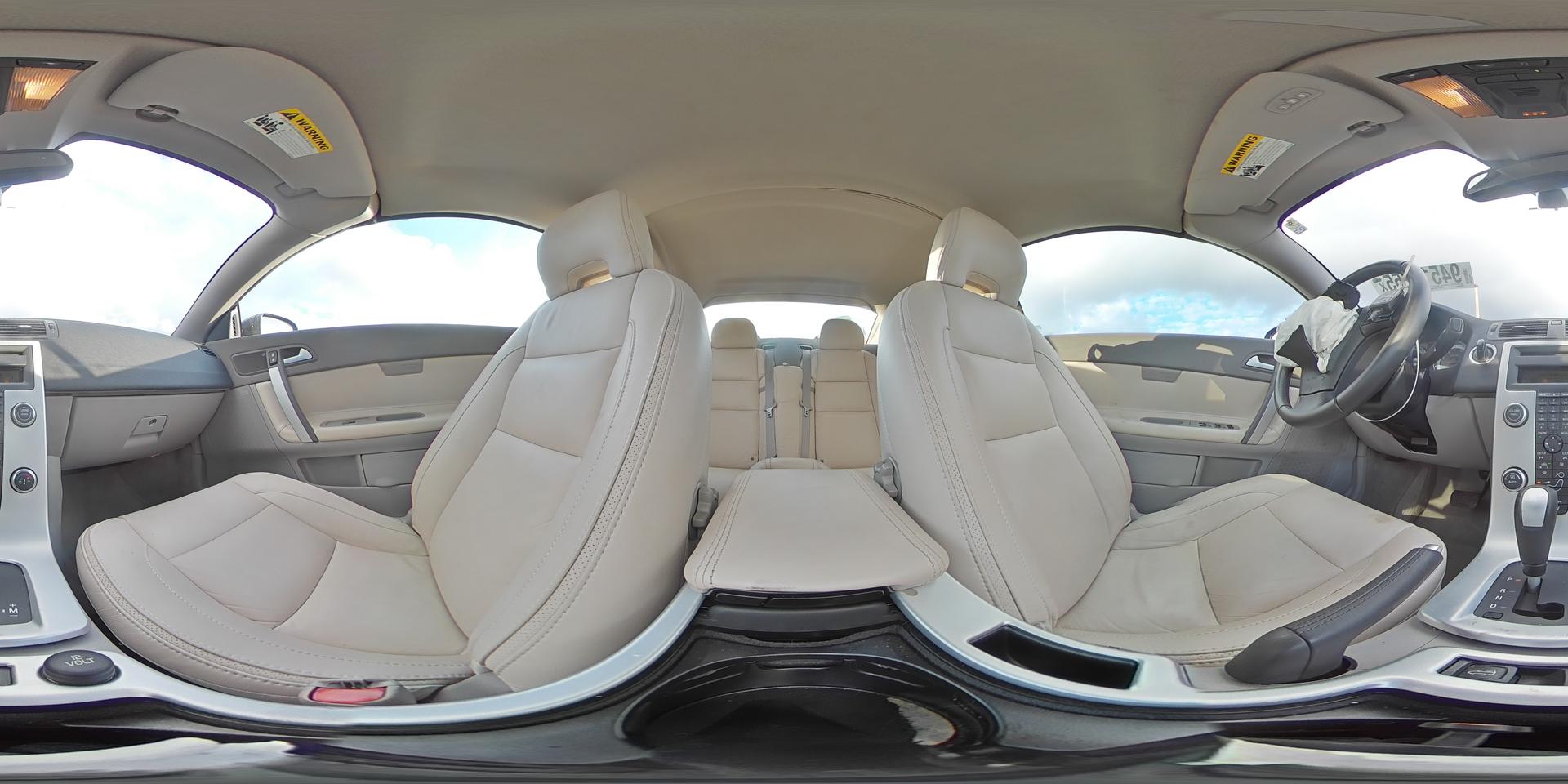 2012 VOLVO C70