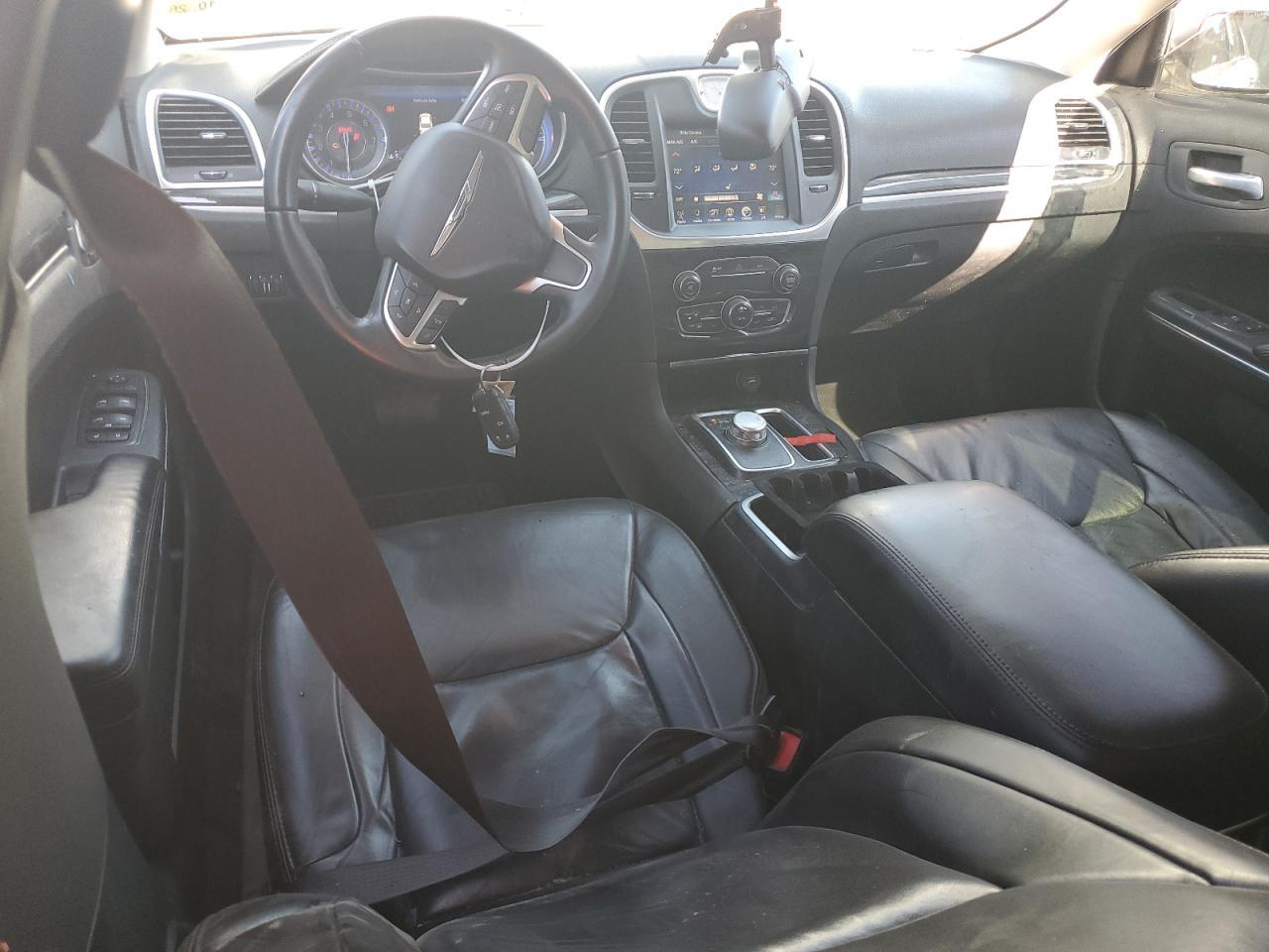 2016 CHRYSLER 300