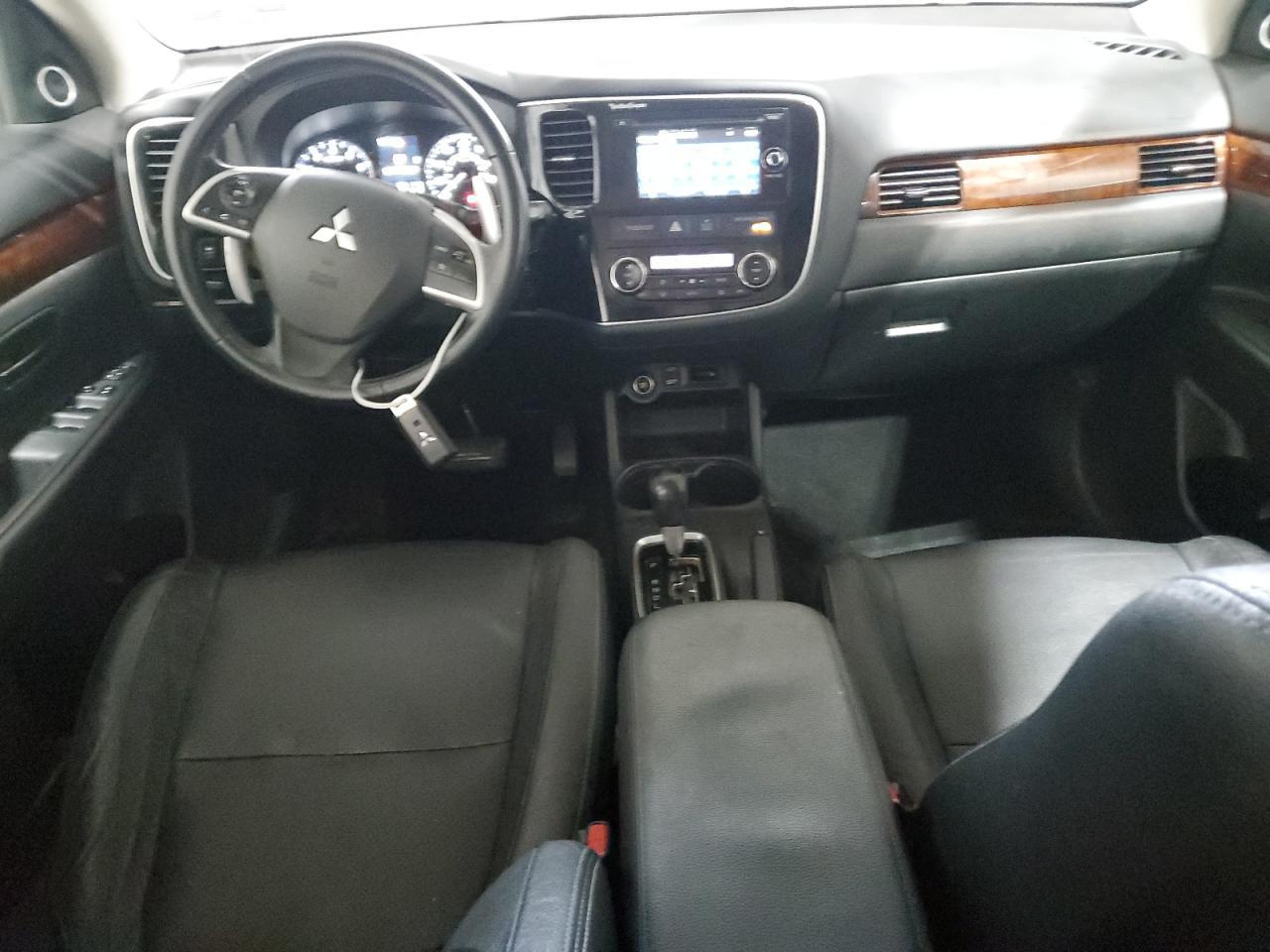 2014 MITSUBISHI outlander