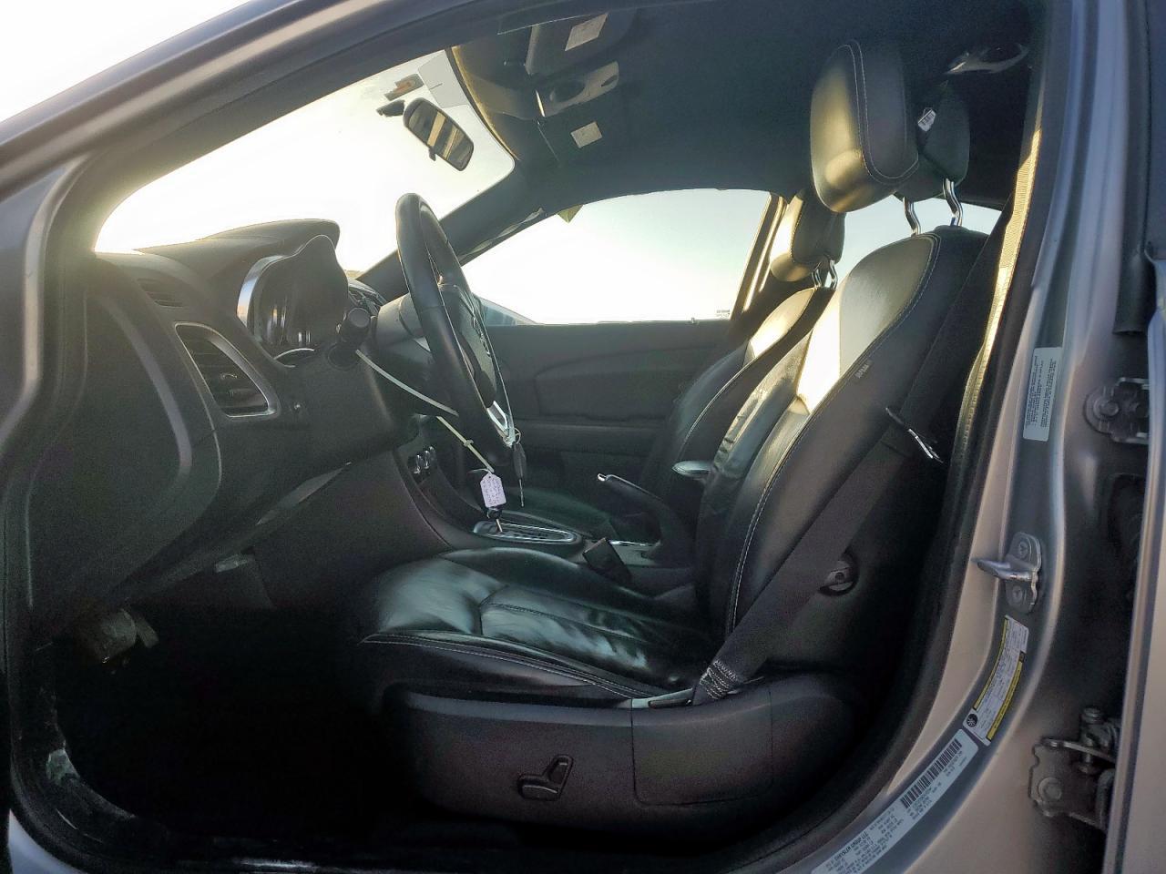 2014 DODGE Avenger