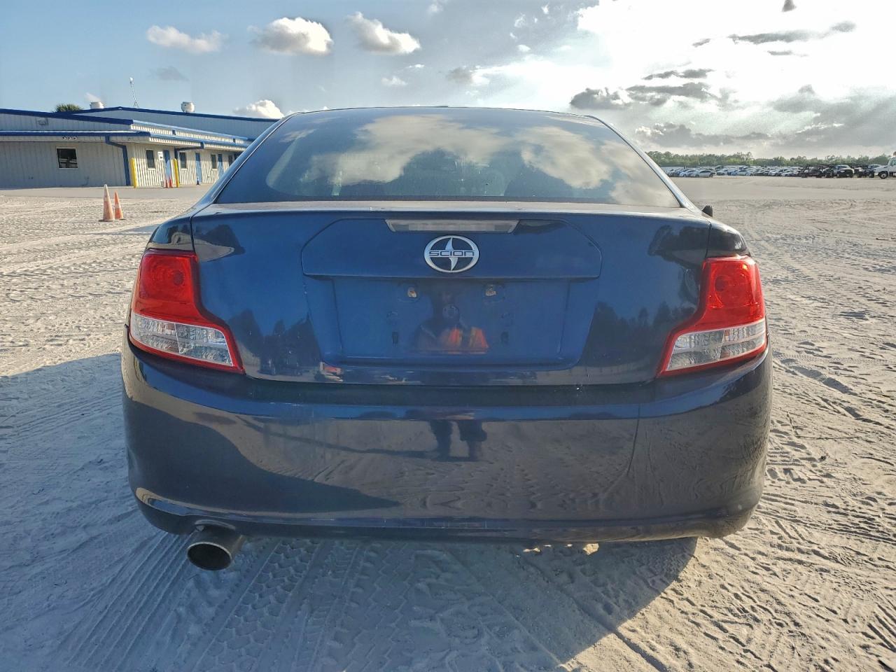 2011 TOYOTA SCION