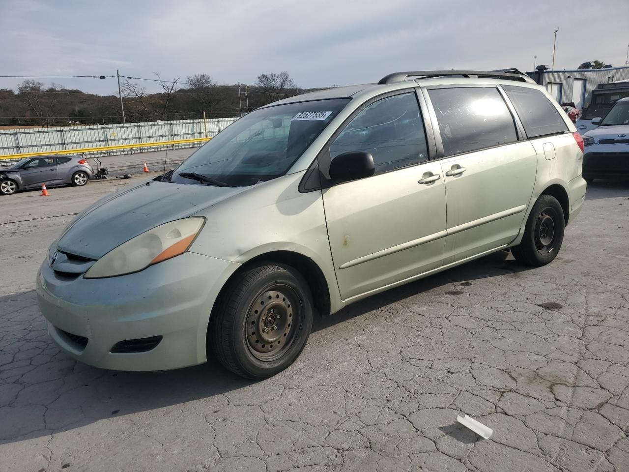 2006 TOYOTA SIENNA