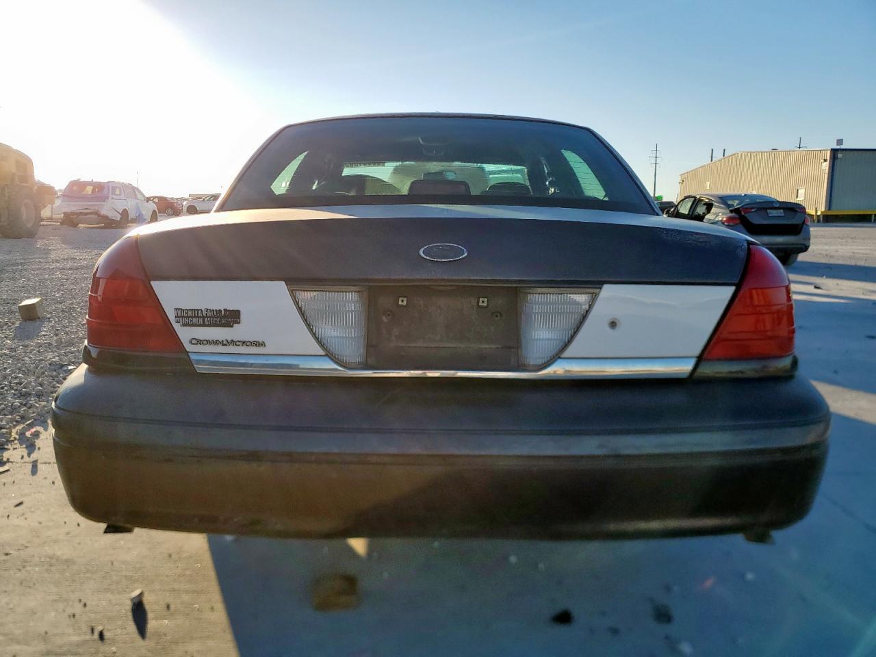2004 FORD Crown Victoria