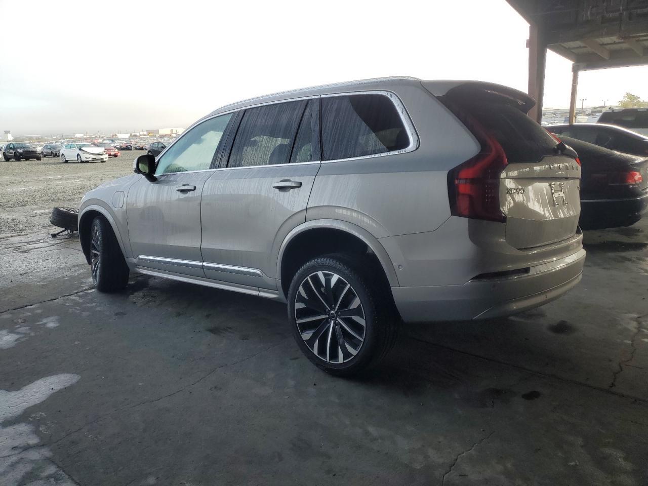 2025 VOLVO XC90