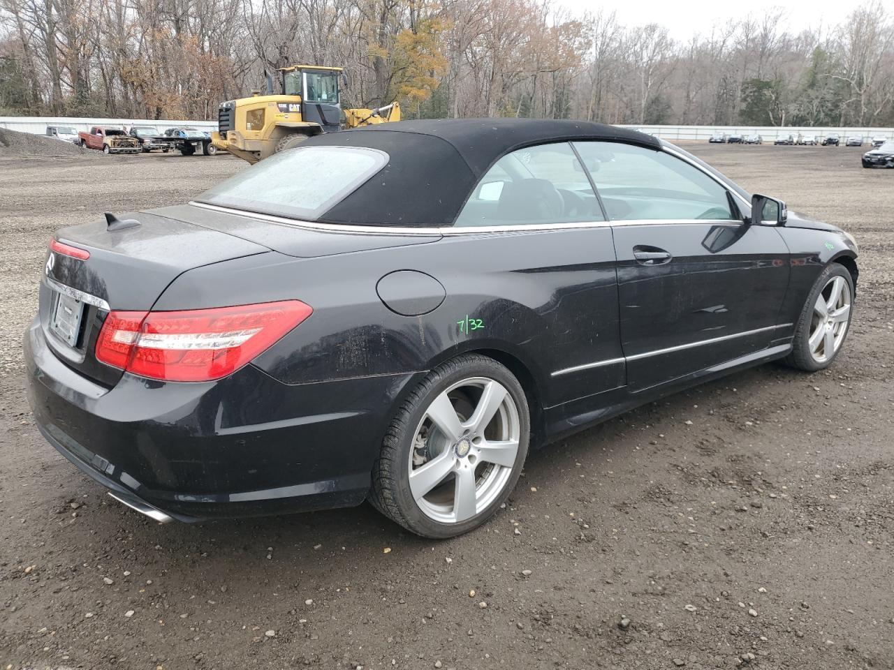 2011 MERCEDES-BENZ E-Class