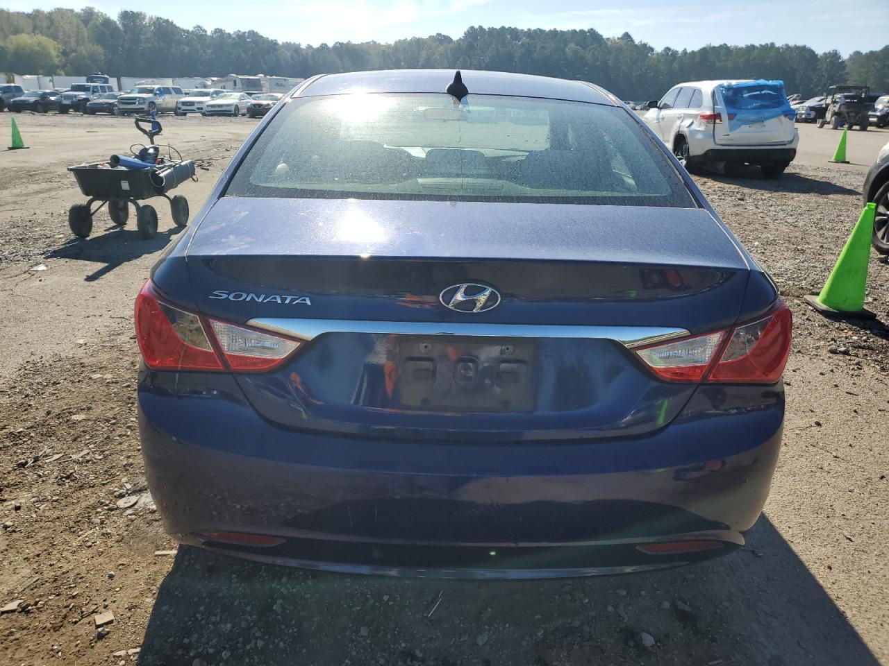 2011 HYUNDAI SONATA