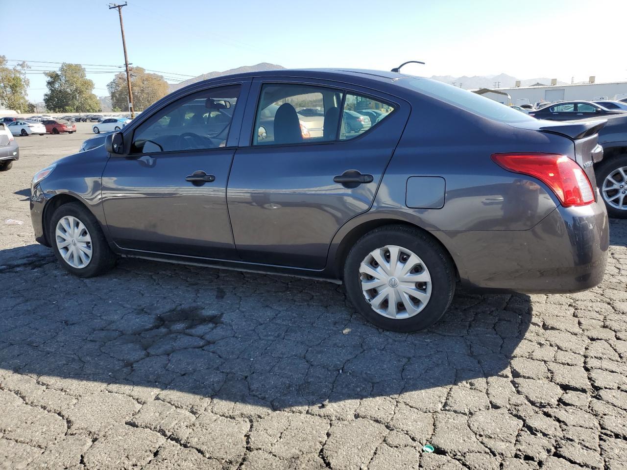2015 NISSAN VERSA