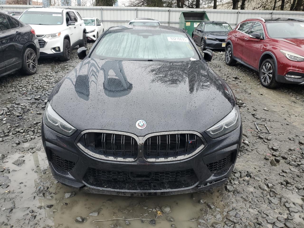 2023 BMW M8