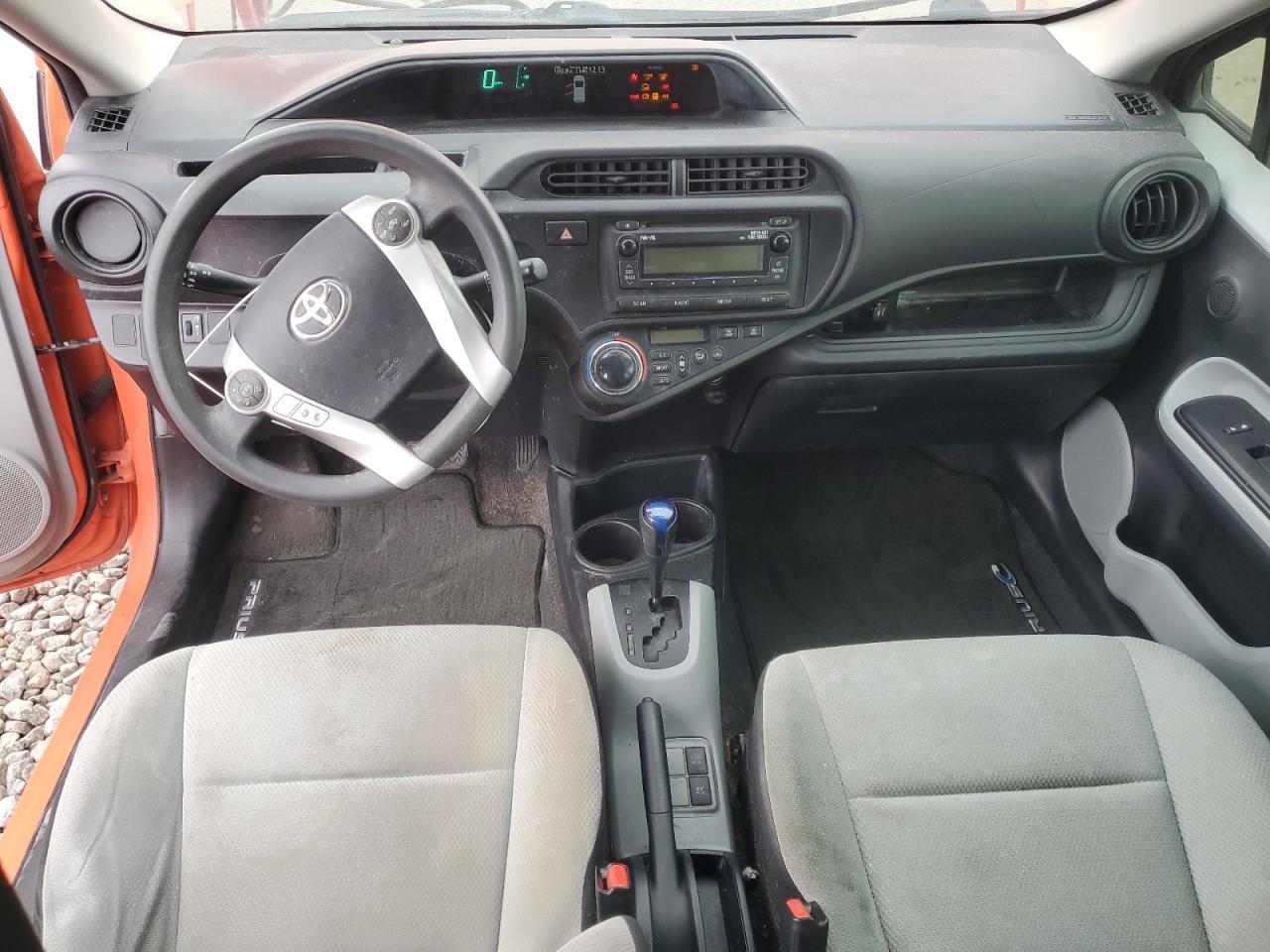 2013 TOYOTA Prius c