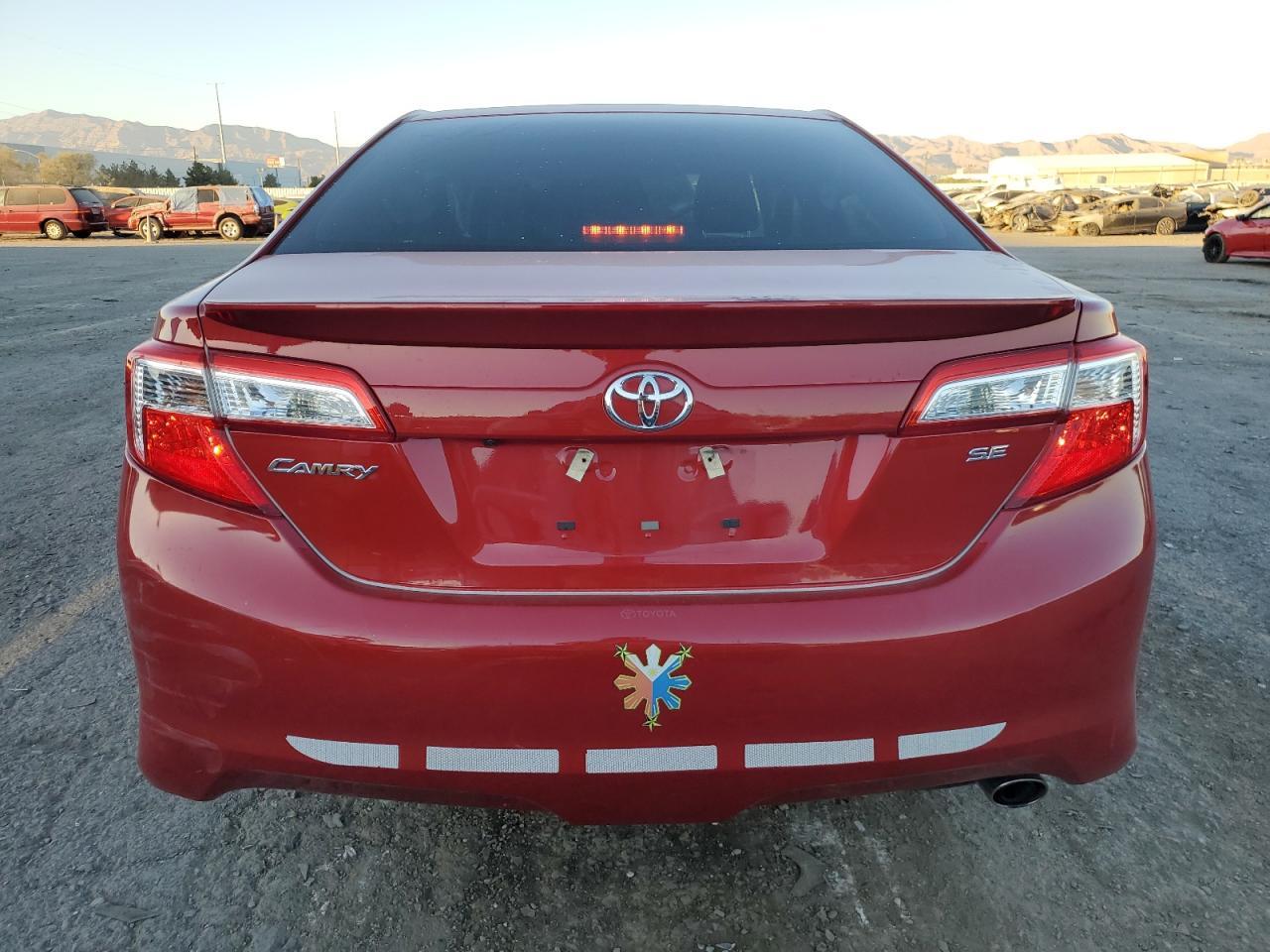 2014 TOYOTA CAMRY