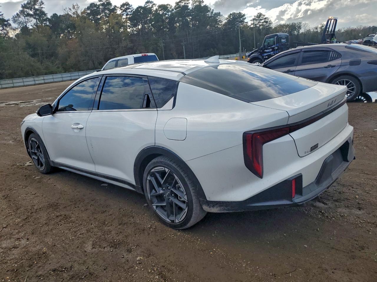 2025 KIA K4