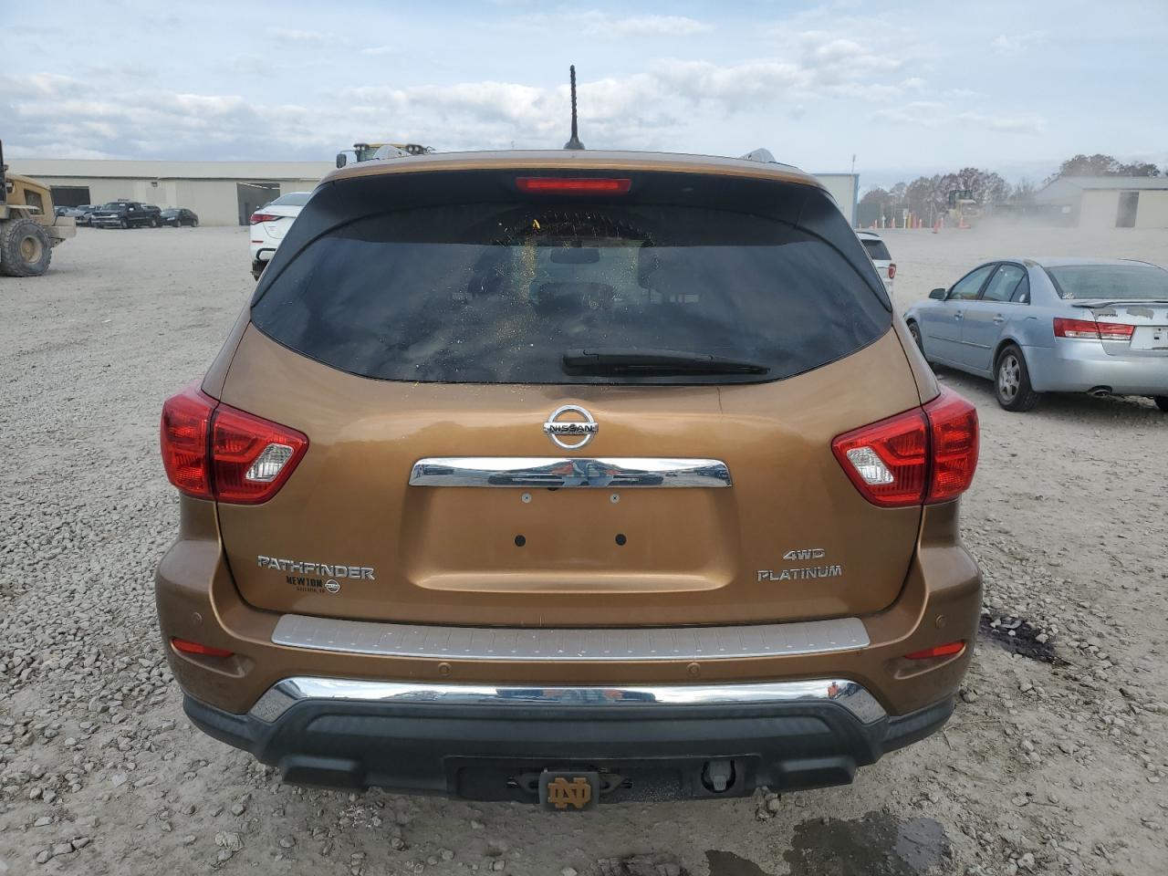 2017 NISSAN PATHFINDER