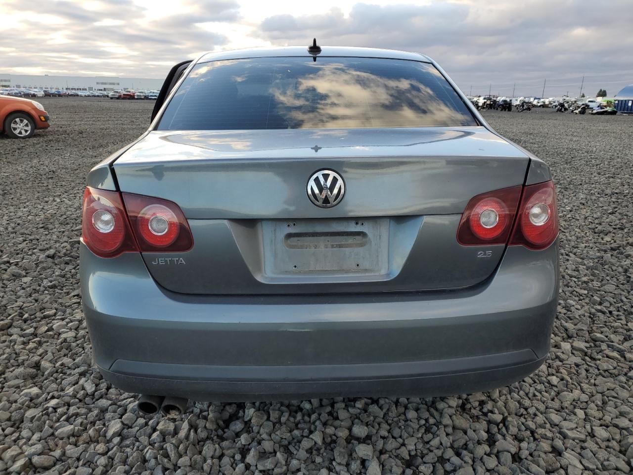2010 VOLKSWAGEN JETTA
