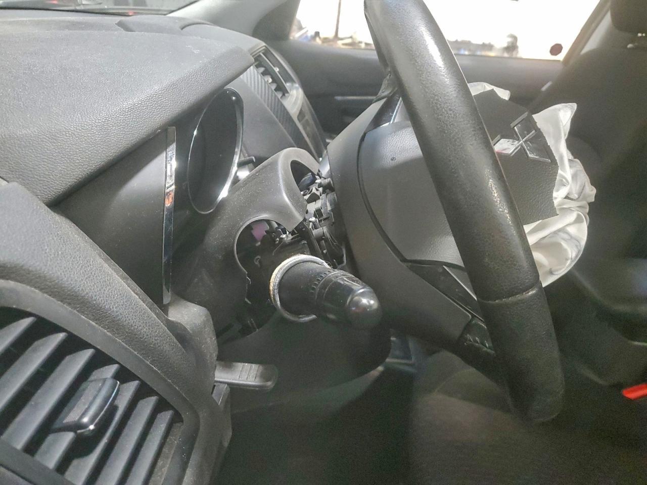 2019 MITSUBISHI RVR