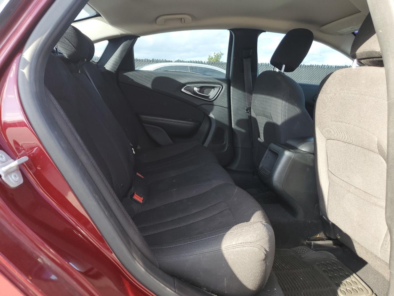 2015 CHRYSLER 200