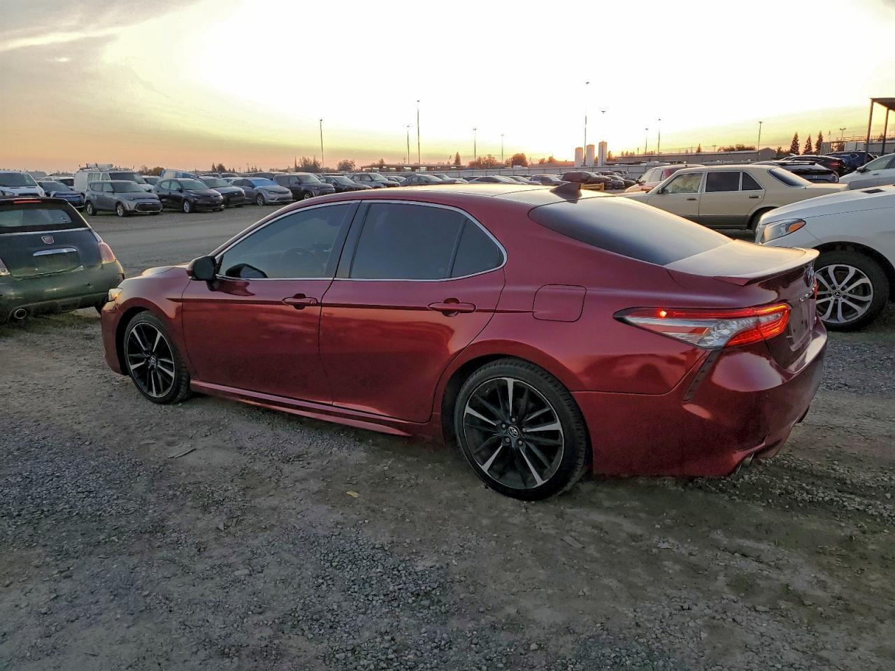 2018 TOYOTA CAMRY