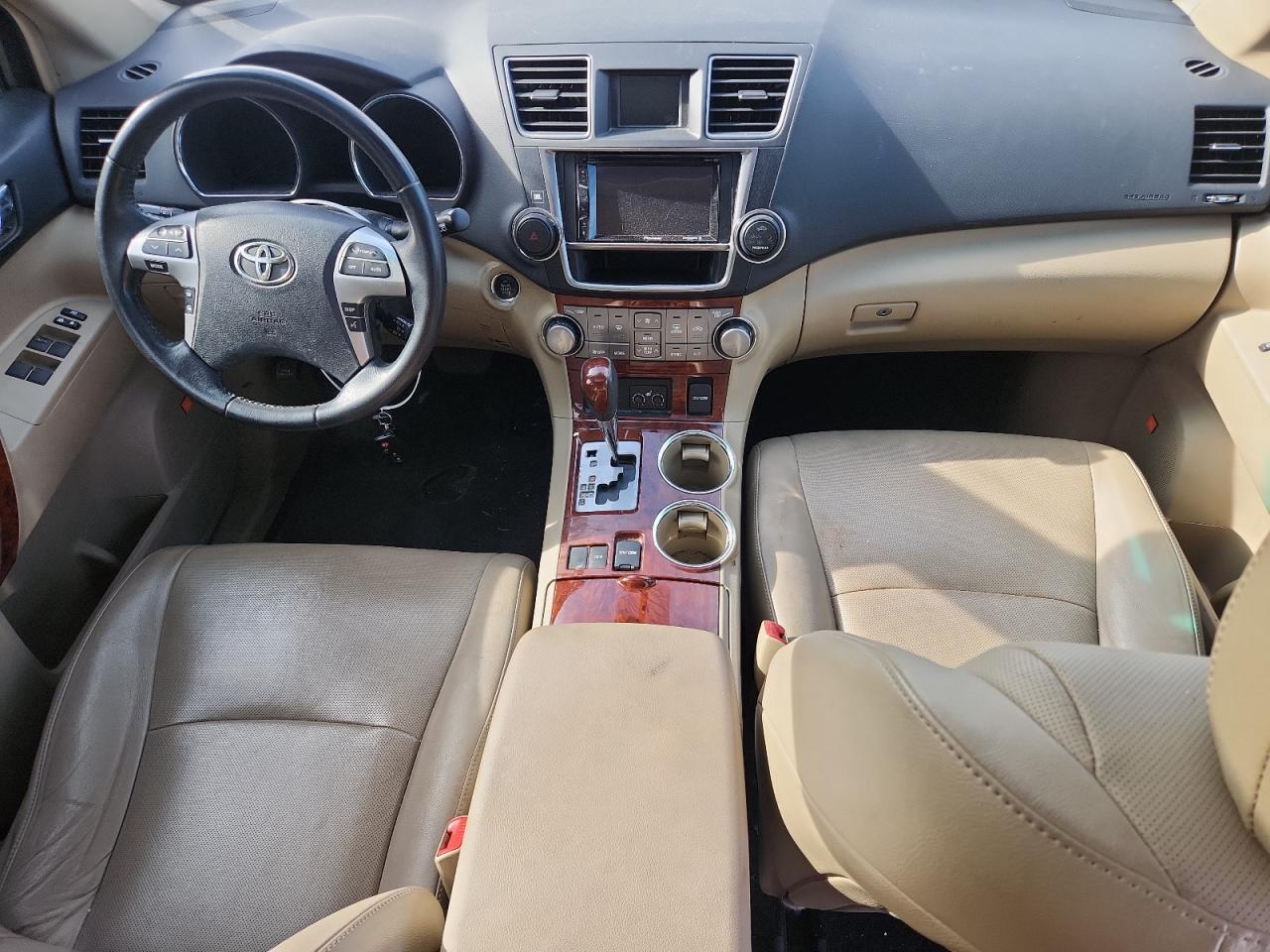 2013 TOYOTA HIGHLANDER