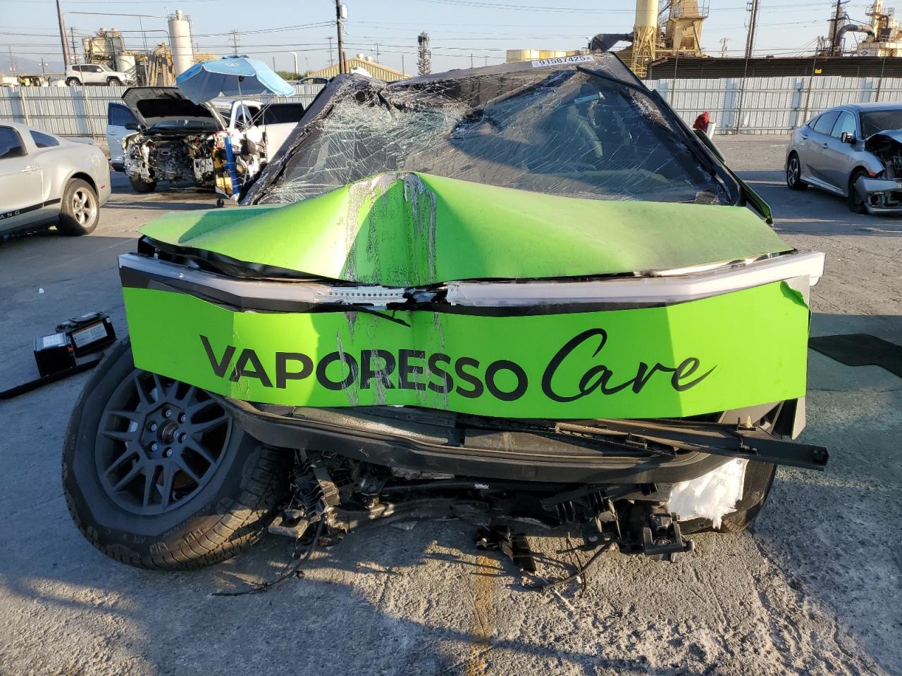 2024 TESLA Cybertruck