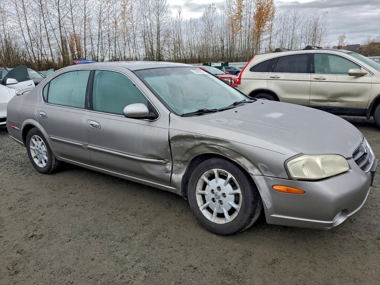 2001 NISSAN Maxima