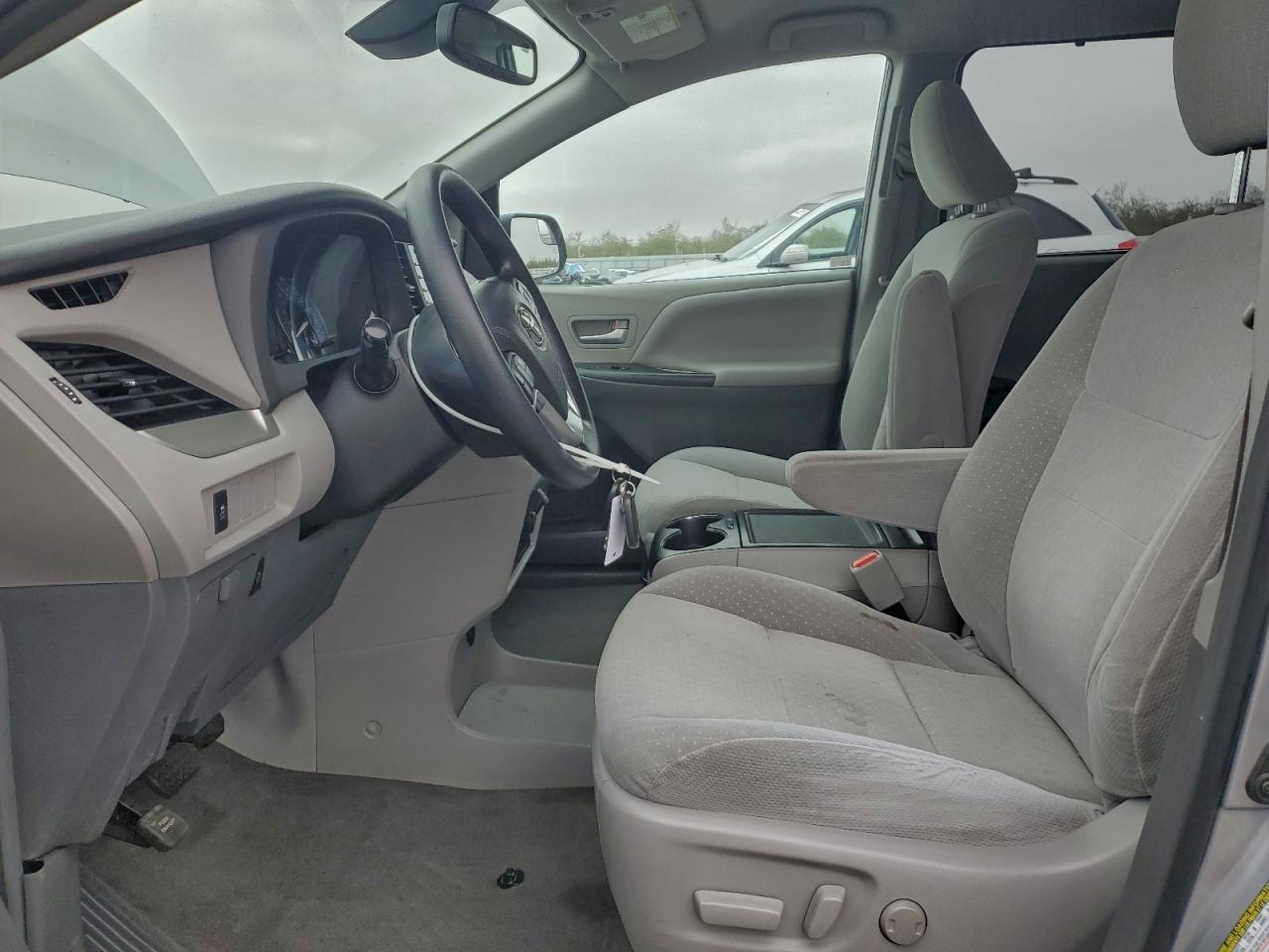 2018 TOYOTA SIENNA