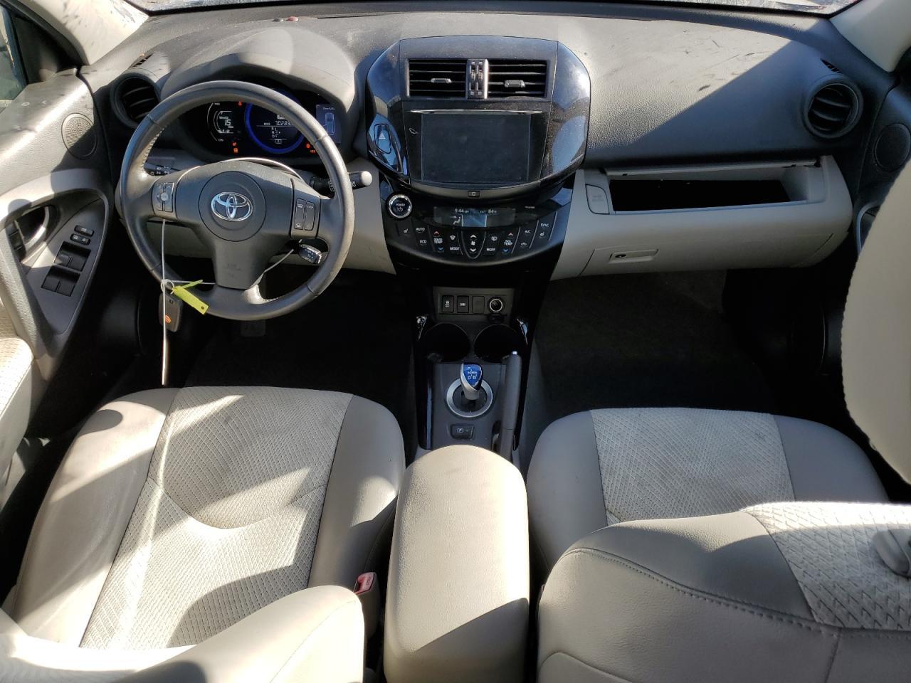 2014 TOYOTA RAV4