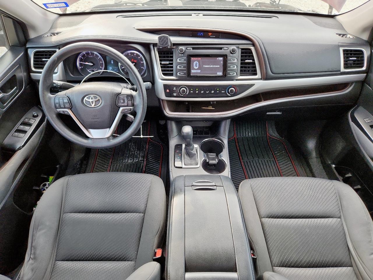 2016 TOYOTA HIGHLANDER
