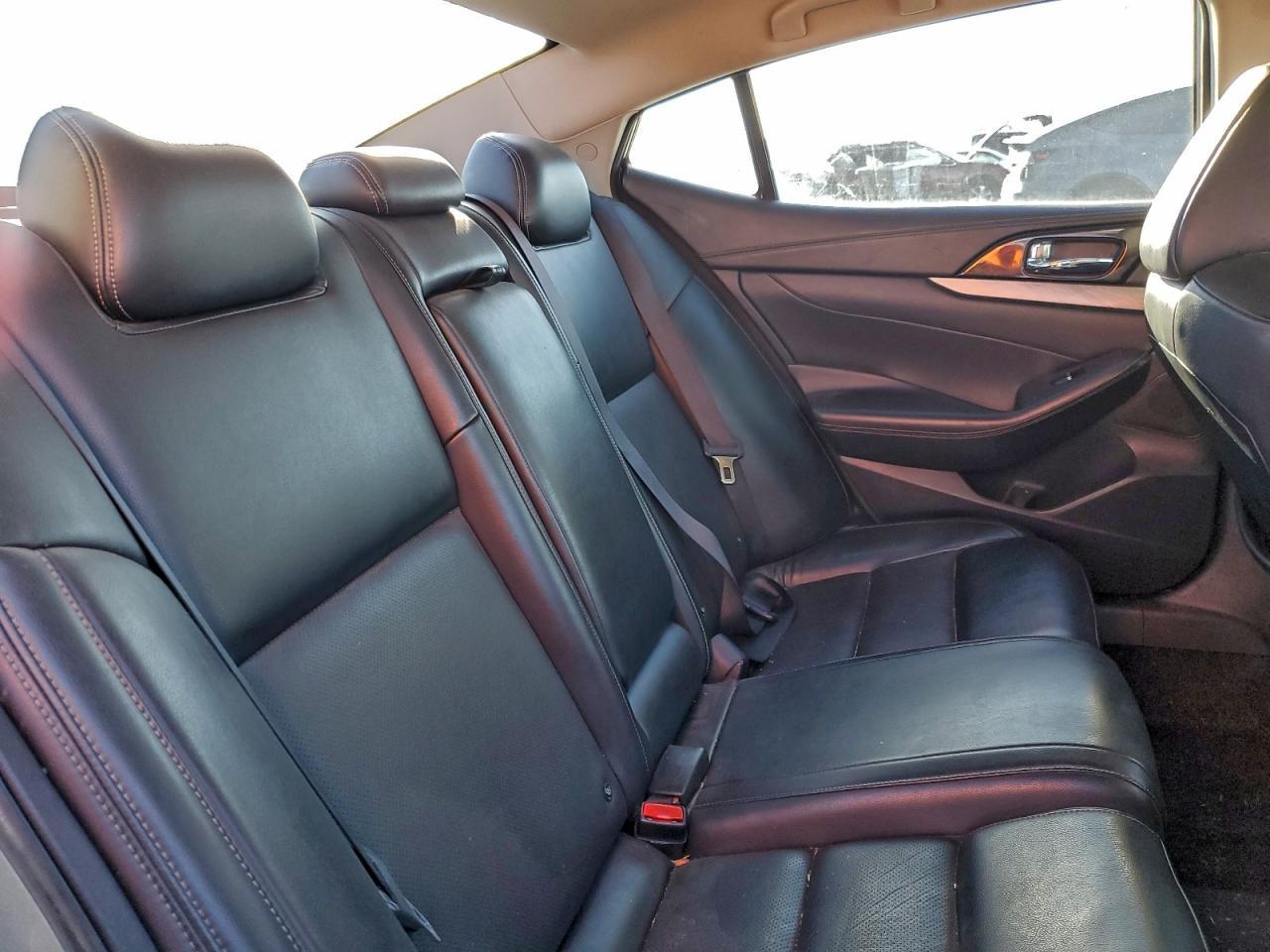 2017 NISSAN Maxima