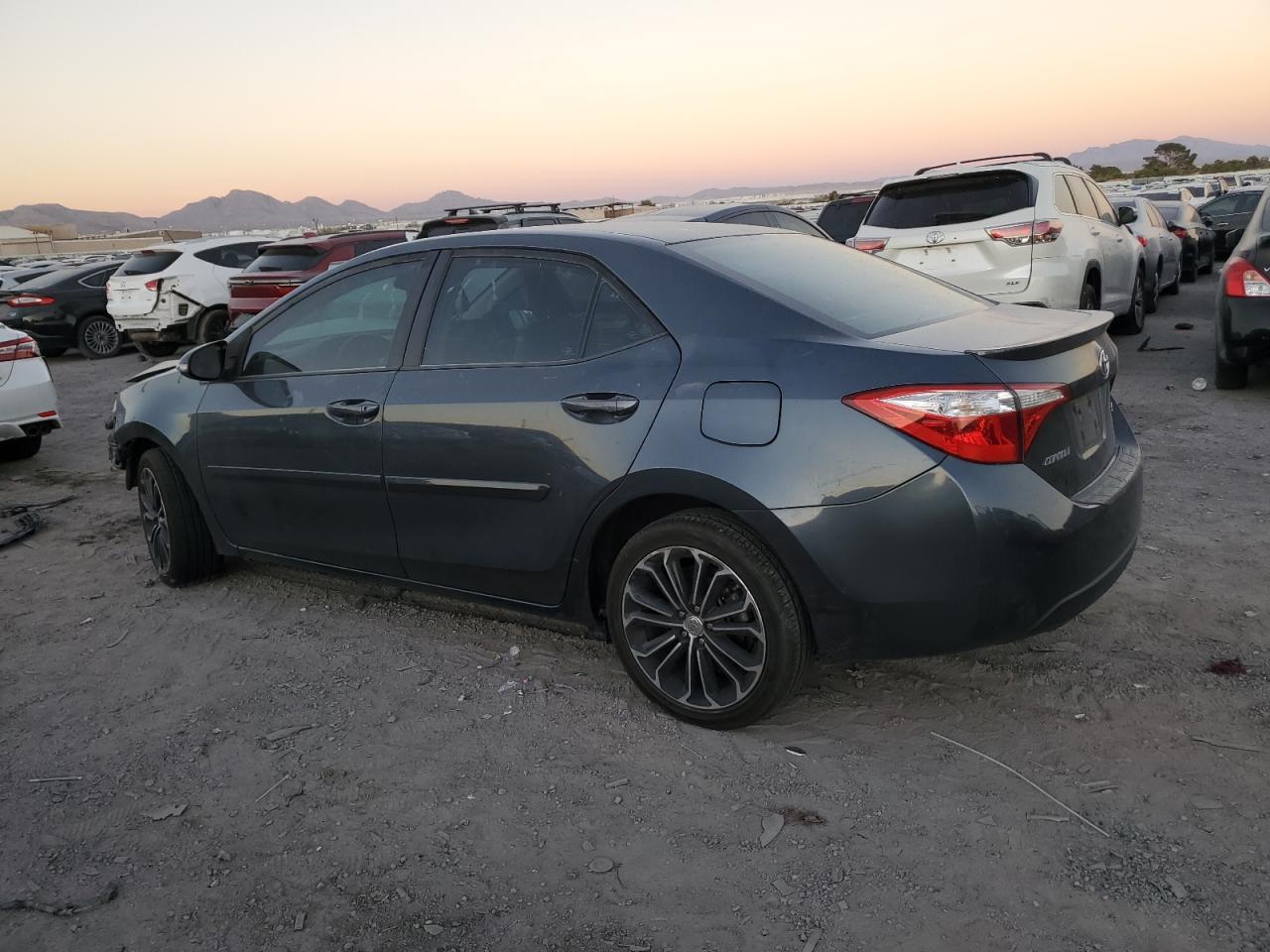 2016 TOYOTA COROLLA