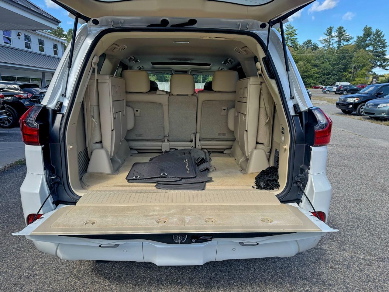 2016 LEXUS LX 570