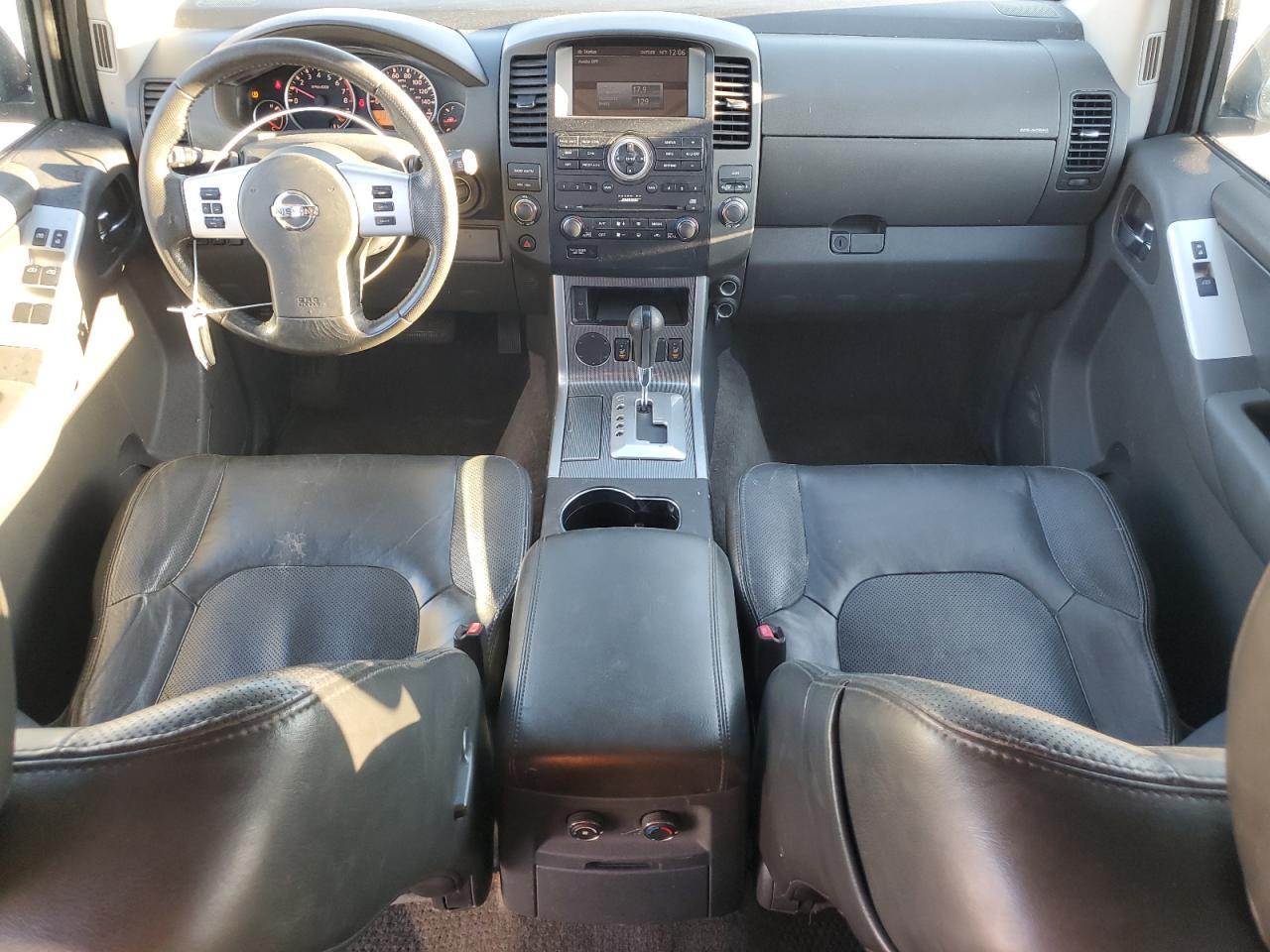 2011 NISSAN PATHFINDER