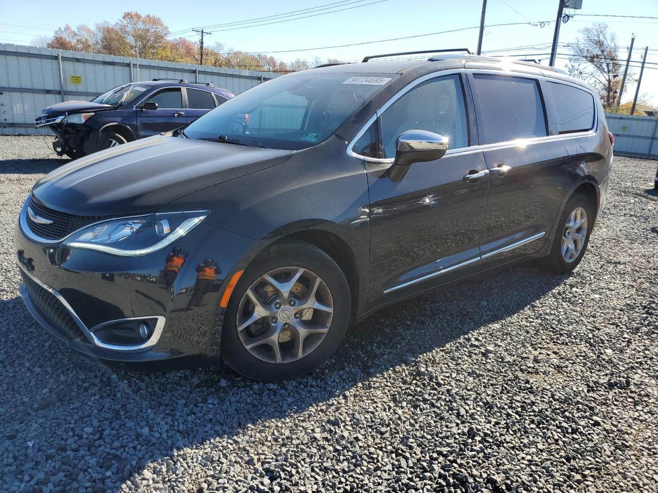 2019 CHRYSLER Pacifica