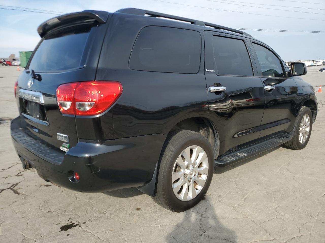 2016 TOYOTA Sequoia
